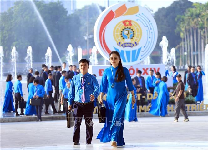 Các đại biểu đến dự Phiên làm việc trọng thể Đại hội XIV Công đoàn Việt Nam. Ảnh: Tuấn Anh - TTXVN