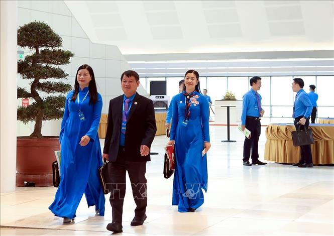 Các đại biểu đến dự Phiên làm việc trọng thể Đại hội XIV Công đoàn Việt Nam. Ảnh: Tuấn Anh - TTXVN