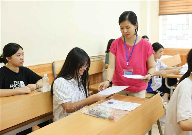 Với gần 7500 thí sinh dự thi, hội đồng tuyển sinh chia thành 9 điểm thi với 248 phòng thi. Ảnh: Thanh Tùng - TTXVN