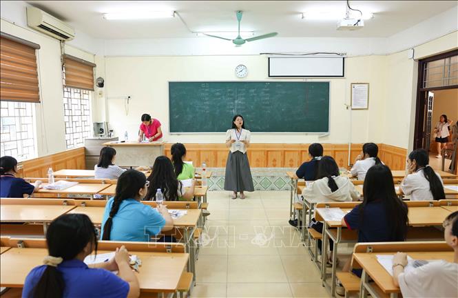 Với gần 7500 thí sinh dự thi, hội đồng tuyển sinh chia thành 9 điểm thi với 248 phòng thi. Ảnh: Thanh Tùng - TTXVN