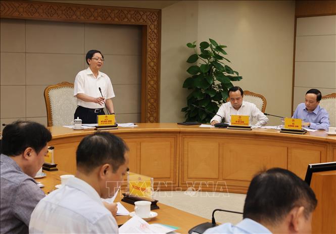 Phó Thủ tướng Hồ Quốc Dũng chủ trì cuộc họp Tổ công tác của Chính phủ về phát triển công nghệ chiến lược. Ảnh: Lâm Khánh - TTXVN