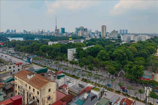 Cổng parabol trường Đại học Bách Khoa nằm trong quy hoạch GPMB thực hiện dự án mở rộng tuyến Quốc lộ 1. Ảnh: Phạm Tuấn Anh - TTXVN