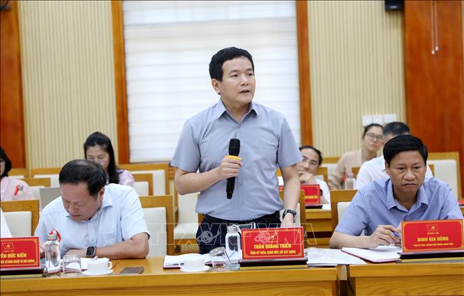Giám đốc Sở Xây dựng tỉnh Hưng Yên Trần Quang Triển phát biểu tại hội nghị. Ảnh: Thế Duyệt – TTXVN