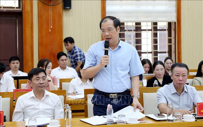 Bí thư Đảng ủy phường Phố Hiến Nguyễn Khả Phúc phát biểu tại hội nghị. Ảnh: Thế Duyệt – TTXVN