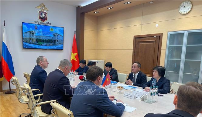 Trung tướng Nguyễn Thanh Tùng, Giám đốc Công an thành phố Hà Nội tại  buổi làm việc. Ảnh: Trần Hải  - PV TTXVN tại Nga 