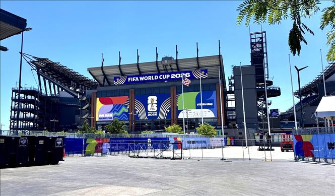 Phía ngoài sân Lincoln Financial Field (Mỹ). Ảnh: Quang Thịnh - PV TTXVN tại Mỹ