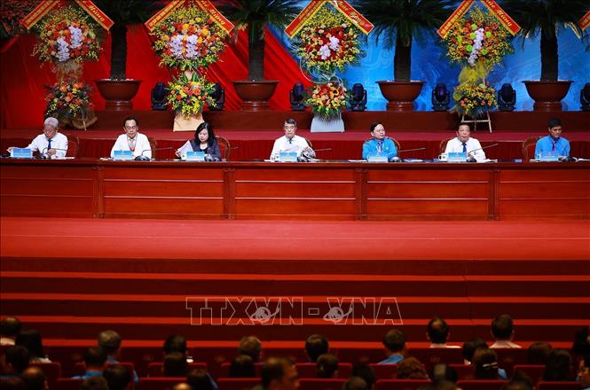 Thủ tướng Lê Minh Hưng dự và chủ trì chương trình trao đổi, thảo luận với các đại biểu dự Đại hội XIV Công đoàn Việt Nam. Ảnh: Dương Giang – TTXVN 
