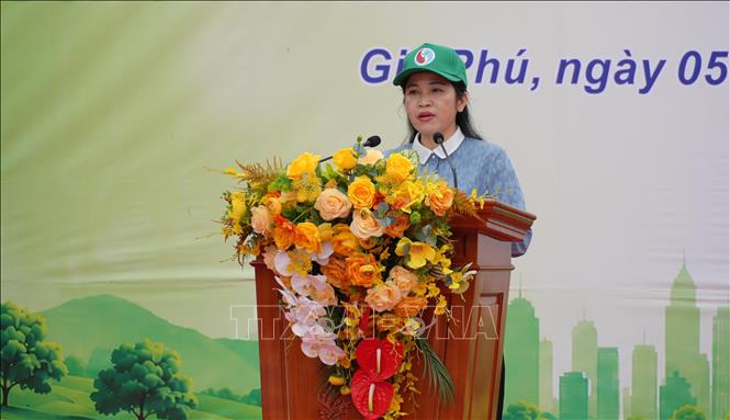 Bà Nguyễn Thị Vi Huế, Phó Giám đốc Sở Nông nghiệp và Môi trường Lào Cai, phát biểu tại lễ phát động. Ảnh: Tuấn Khôi - TTXVN