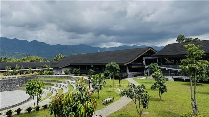 Các công trình vệ tinh trong quần thể khu du lịch Borobudur. Ảnh: Đỗ Quyên – PV TTXVN tại Indonesia