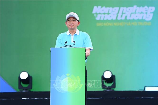 Phó Thủ tướng Chính phủ Hồ Quốc Dũng phát biểu tại lễ phát động. Ảnh: Trịnh Duy Hưng - TTXVN 
