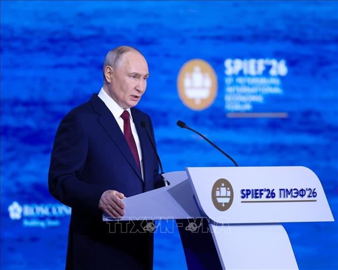 Tổng thống Nga Vladimir Putin phát biểu tại phiên toàn thể của Diễn đàn Kinh tế Quốc tế St. Petersburg (SPIEF) lần thứ 29 ở St. Petersburg (Nga) ngày 5/6/2026. Ảnh: THX/TTXVN 