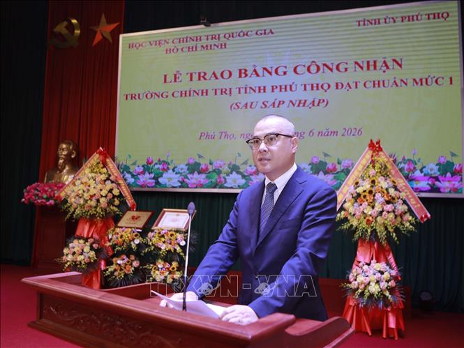 Đồng chí Phạm Đại Dương, Ủy viên Trung ương Đảng, Bí thư Tỉnh ủy Phú Thọ phát biểu tại Lễ đón Bằng công nhận Trường Chính trị tỉnh Phú Thọ đạt chuẩn mức 1. Ảnh: Hoàng Hùng - TTXVN