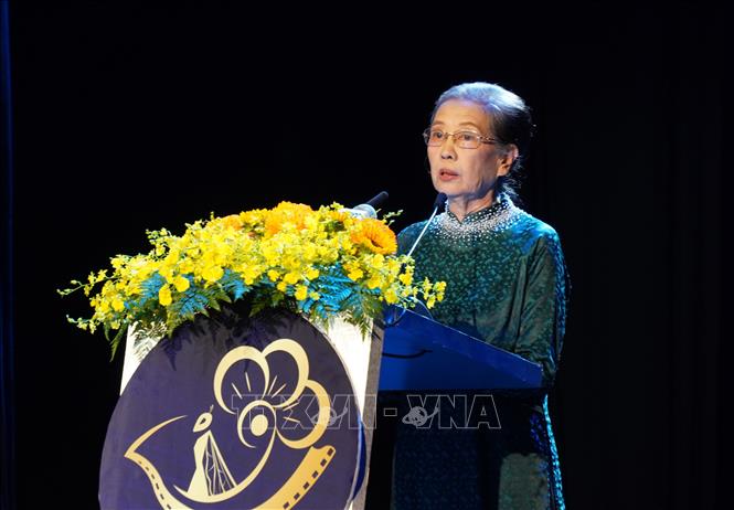 Bà Dương Cẩm Thúy, Chủ tịch Hội Điện ảnh TP. Hồ Chí Minh phát biểu tại Liên hoan phim ngắn TP. Hồ Chí Minh lần thứ II năm 2026. Ảnh: Trung Tuyến - TTXVN