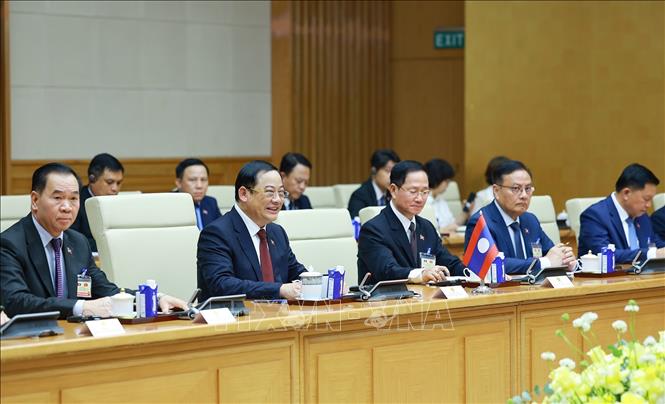 Thủ tướng Lào Sonexay Siphandone phát biểu tại cuộc hội đàm với Thủ tướng Lê Minh Hưng. Ảnh: Dương Giang – TTXVN
