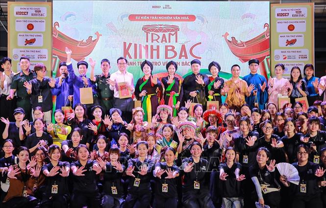 “Trạm Kinh Bắc” là chương trình do sinh viên Học viện Thanh thiếu niên Việt Nam thực hiện. Ảnh: Khánh Hoà - TTXVN