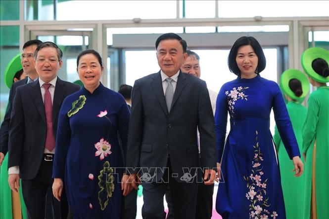 Đồng chí Trần Cẩm Tú, Ủy viên Bộ Chính trị, Thường trực Ban Bí thư đến dự Đại hội. Ảnh: Hoàng Hiếu - TTXVN