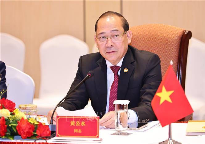 Đồng chí Hoàng Công Thủy, Phó Chủ tịch Ủy ban Trung ương MTTQ Việt Nam phát biểu. Ảnh: Minh Đức – TTXVN