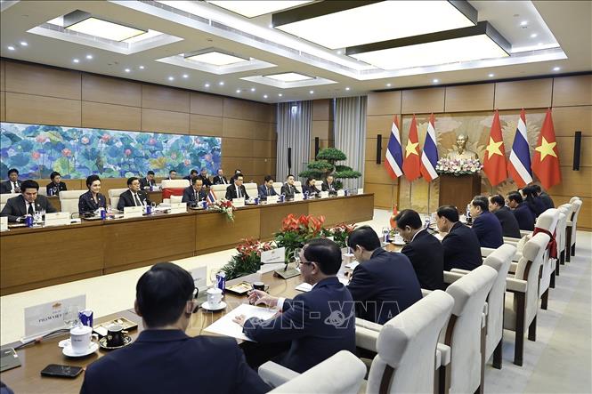 Chủ tịch Quốc hội Trần Thanh Mẫn hội kiến Thủ tướng Thái Lan Anutin Charnvirakul. Ảnh: Doãn Tấn - TTXVN