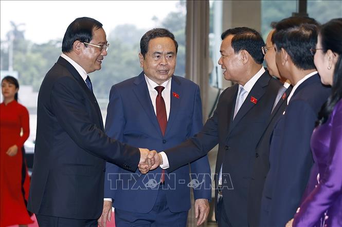 Chủ tịch Quốc hội Trần Thanh Mẫn và đoàn đại biểu Việt Nam đón Thủ tướng Lào Sonexay Siphandone thăm chính thức Việt Nam và tham dự Diễn đàn Tương lai ASEAN lần thứ ba. Ảnh: Doãn Tấn - TTXVN 