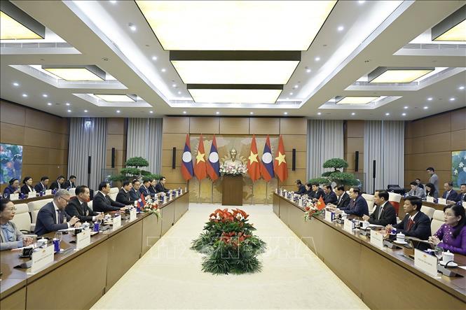 Chủ tịch Quốc hội Trần Thanh Mẫn hội kiến Thủ tướng Lào Sonexay Siphandone thăm chính thức Việt Nam và tham dự Diễn đàn Tương lai ASEAN lần thứ ba. Ảnh: Doãn Tấn - TTXVN 