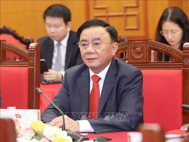 Đồng chí Trần Cẩm Tú, Uỷ viên Bộ Chính trị, Thường trực Ban Bí thư phát biểu tại buổi tiếp. Ảnh: Phương Hoa - TTXVN