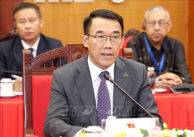 Ông Bounleua Phandanouvong, Uỷ viên Trung ương Đảng, Trưởng ban Đối ngoại Trung ương Đảng Nhân dân Cách mạng Lào phát biểu. Ảnh: Phương Hoa - TTXVN
