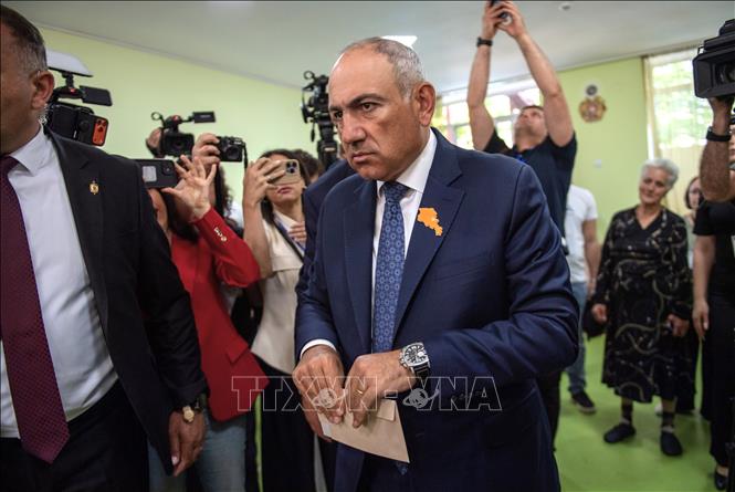 Thủ tướng Armenia Nikol Pashinyan tại điểm bầu cử ở Yerevan ngày 7/6/2026. Ảnh: THX/TTXVN