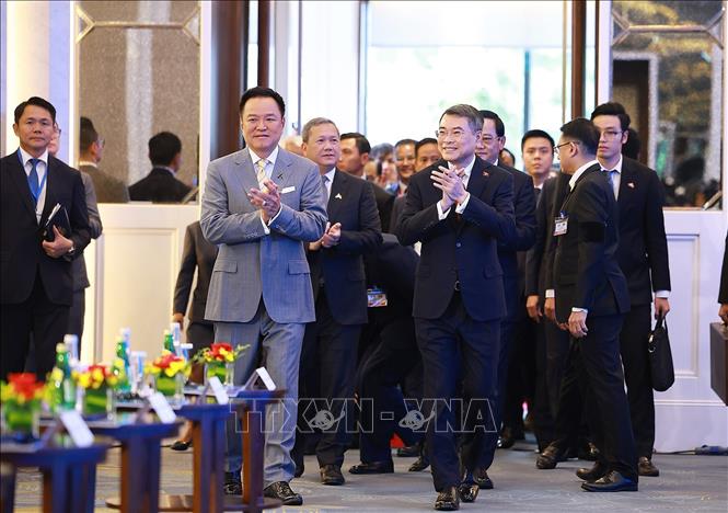 Thủ tướng Lê Minh Hưng cùng Thủ tướng Lào Sonexay Siphandone, Thủ tướng Campuchia Hun Manet, Thủ tướng Thái Lan Anutin Charnvirakul và Thủ tướng Timor-Leste Kay Rala Xanana Gusmão tham dự Phiên khai mạc Diễn đàn Tương lai ASEAN lần thứ ba. Ảnh: Dương Giang – TTXVN 
