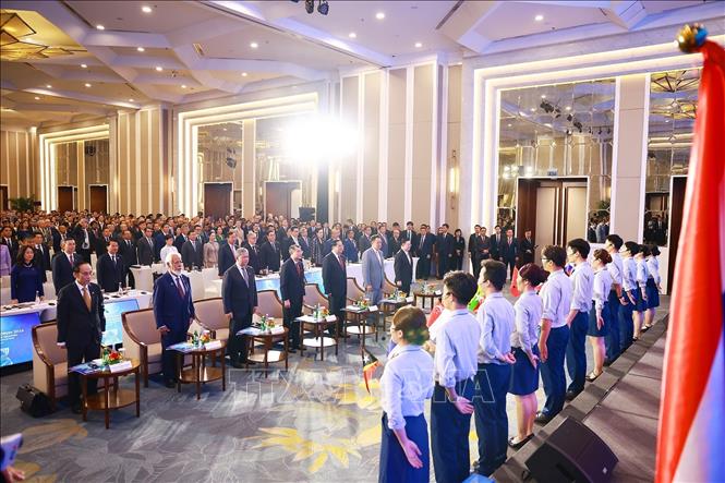 Thủ tướng Lê Minh Hưng cùng Thủ tướng Lào Sonexay Siphandone, Thủ tướng Campuchia Hun Manet, Thủ tướng Thái Lan Anutin Charnvirakul và Thủ tướng Timor-Leste Kay Rala Xanana Gusmão tham dự Phiên khai mạc Diễn đàn Tương lai ASEAN lần thứ ba. Ảnh: Dương Giang – TTXVN 