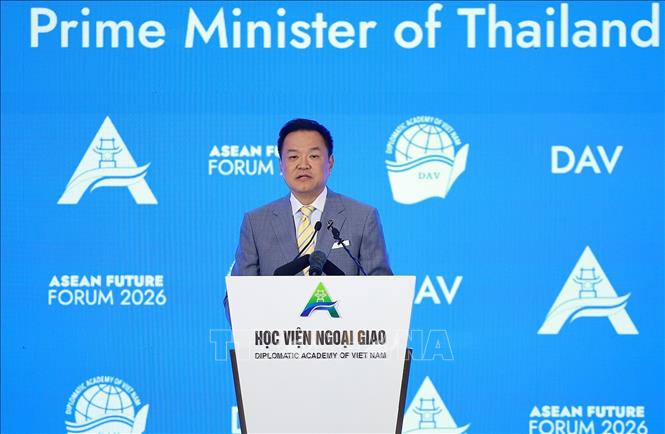 Thủ tướng Thái Lan Anutin Charnvirakul phát biểu tại Phiên khai mạc Diễn đàn Tương lai ASEAN lần thứ ba. Ảnh: Dương Giang – TTXVN