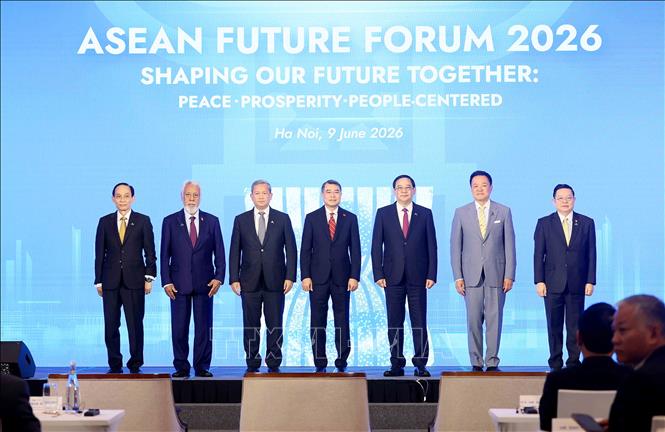 Thủ tướng Lê Minh Hưng và các đại biểu chụp ảnh chung tại phiên khai mạc. Ảnh: An Đăng - TTXVN