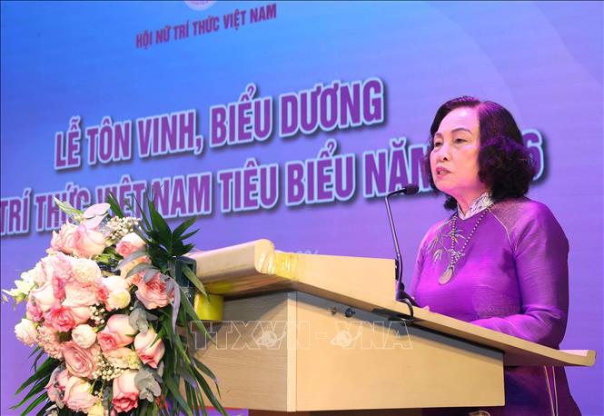 GS.TS. Lê Thị Hợp, Chủ tịch Hội Nữ trí thức Việt Nam phát biểu. Ảnh: Văn Điệp – TTXVN