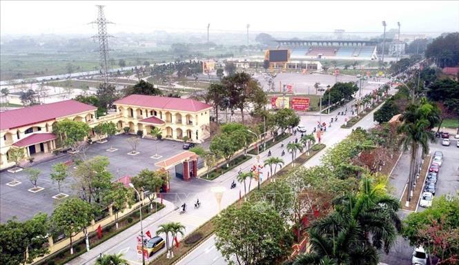 Lễ đón nhận quyết định của Thủ tướng Chính phủ công nhận huyện Yên Lạc đạt chuẩn nông thôn mới nâng cao năm 2024 vào ngày 8/4/2025. Đây là huyện đầu tiên của Vĩnh Phúc (cũ) và là huyện thứ 13 trên cả nước đạt chuẩn nông thôn mới nâng cao. Ảnh: Hoàng Hùng - TTXVN