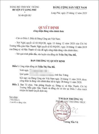 Quyết định công nhận đảng viên chính thức của bà Trần Thị Thu Hồ được ban hành ngày 25/12/2020 nhưng đến ngày 3/6/2026, Chi bộ Trường Mẫu giáo Hậu Thạnh mới trao cho đảng viên. Ảnh: TTXVN phát