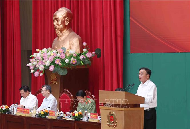 Đồng chí Trần Cẩm Tú, Uỷ viên Bộ Chính trị, Thường trực Ban Bí thư phát biểu chỉ đạo hội thảo. Ảnh: Phương Hoa - TTXVN