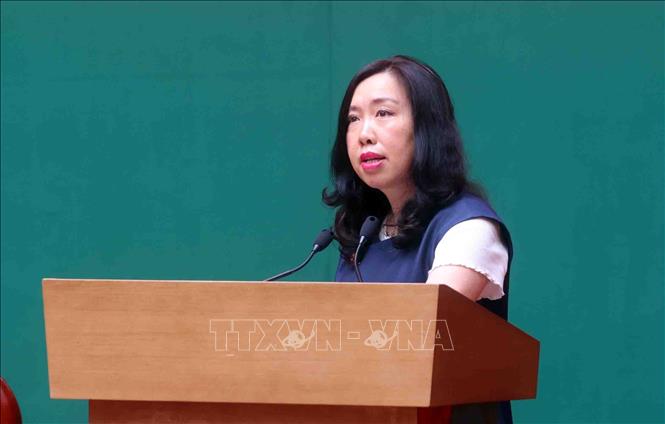 Thứ trưởng Bộ Ngoại giao Lê Thị Thu Hằng trình bày tham luận. Ảnh: Phạm Kiên - TTXVN
