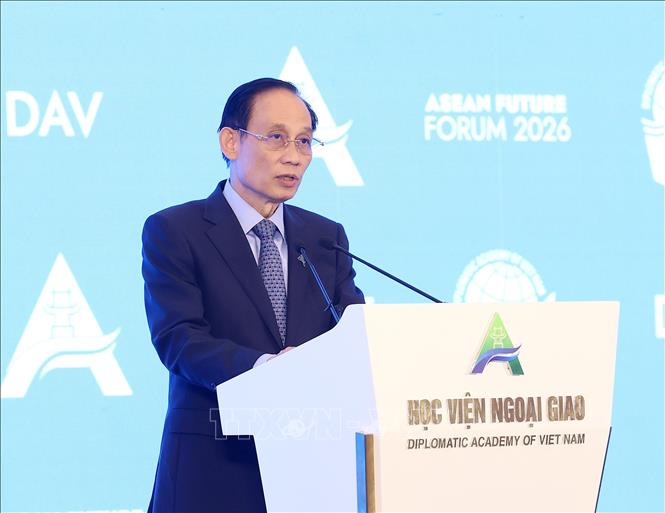 Đồng chí Lê Hoài Trung, Uỷ viên Bộ Chính trị, Bộ trưởng Bộ Ngoại giao phát biểu Diễn đàn Tương lai ASEAN 2026. Ảnh: An Đăng - TTXVN