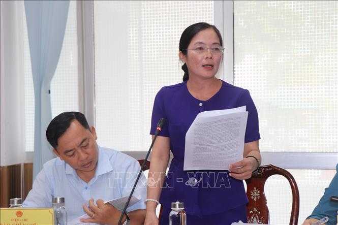 Bà Nguyễn Thị Hồng Yến, Trưởng Ban kinh tế ngân sách (Hội đồng nhân dân TP.Cần Thơ) đánh giá về thực trạng xử lý rác trên địa bàn thành phố. Ảnh: Thu Hiền - TTXVN