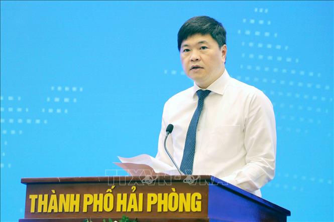 Ông Hoàng Minh Cường, Phó Chủ tịch UBND thành phố Hải Phòng, phát biểu tại Hội thảo. Ảnh: Hoàng Ngọc – TTXVN 