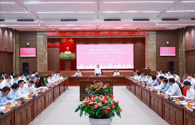 Thủ tướng Lê Minh Hưng làm việc với Ban Thường vụ Thành uỷ Hà Nội. Ảnh: Dương Giang – TTXVN
