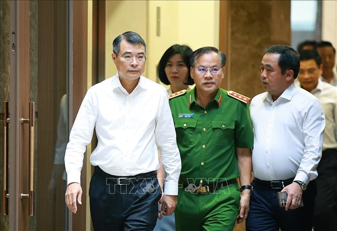 Thủ tướng Lê Minh Hưng đến làm việc với Ban Thường vụ Thành uỷ Hà Nội. Ảnh: Dương Giang – TTXVN
