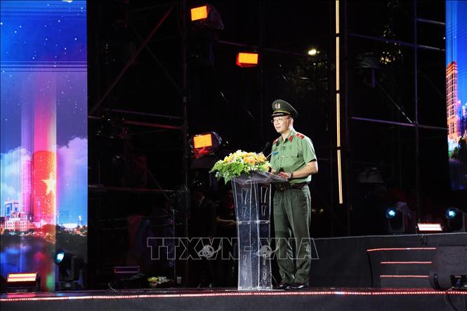 Thiếu tướng Phạm Kim Đĩnh, Cục trưởng Cục Công tác chính trị, Bộ Công an, phát biểu khai mạc chuỗi sự kiện “Tổ quốc bình yên” hướng tới kỷ niệm 80 năm Ngày truyền thống lực lượng An ninh nhân dân (12/7/1946 - 12/7/2026). Ảnh: Hồng Đạt - TTXVN