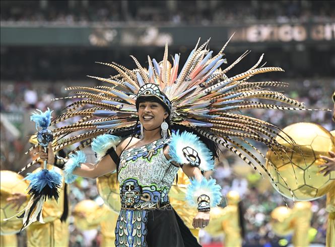 Các nghệ sĩ trình diễn tại Lễ khai mạc FIFA World Cup 2026 ở Mexico City, Mexico ngày 11/6/2026. Ảnh: THX/TTXVN