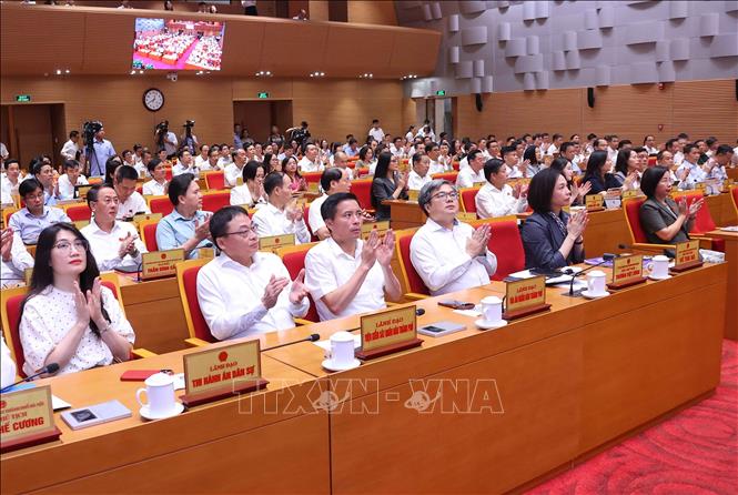 Các đại biểu dự phiên khai mạc kỳ họp thứ tư HĐND thành phố Hà Nội. Ảnh: Văn Điệp - TTXVN