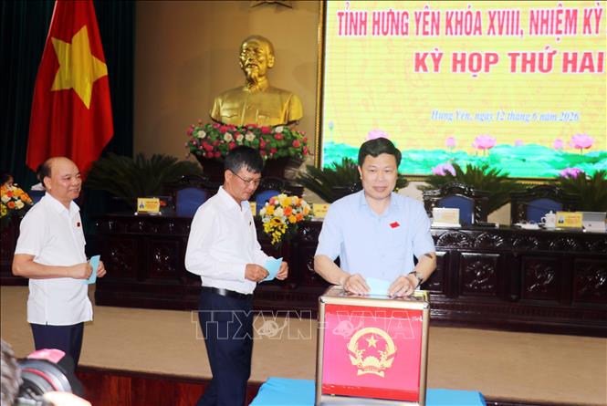 Đại biểu HĐND tỉnh Hưng Yên bỏ phiếu bầu bổ sung một Ủy viên UBND tỉnh nhiệm kỳ 2026 - 2031. Ảnh: Nguyễn Công Hải - TTXVN

