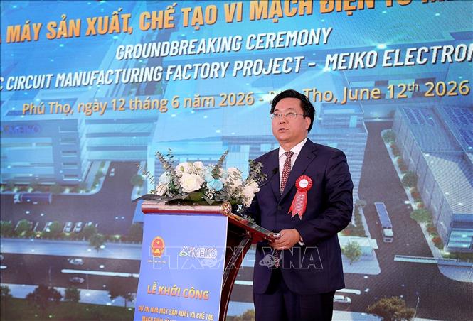 Đồng chí Trần Duy Đông, Chủ tịch UBND tỉnh Phú Thọ, phát biểu tại buổi lễ. Ảnh: Thanh Hải - TTXVN 