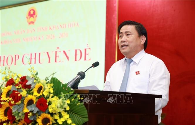 Ông Lâm Đông, Phó Bí thư Tỉnh ủy, Chủ tịch HĐND tỉnh Khánh Hòa, phát biểu. Ảnh: Xuân Triệu - TTXVN
