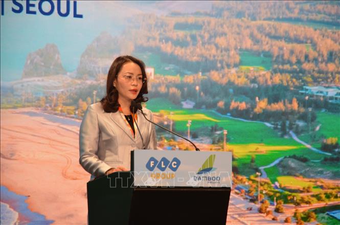 Bà Hương Trần Kiều Dung, Phó Chủ tịch thường trực HĐQT tập đoàn FLC giới thiệu định hướng phát triển hệ sinh thái FLC trong giai đoạn mới. Ảnh: Trường Giang - PV TTXVN tại Hàn Quốc