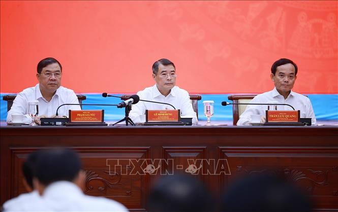 Thủ tướng Lê Minh Hưng chủ trì buổi làm việc với Ban Thường vụ Thành uỷ Thành phố Hồ Chí Minh. Ảnh: Dương Giang – TTXVN
