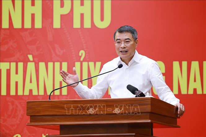 Thủ tướng Lê Minh Hưng kết luận buổi làm việc với Ban Thường vụ Thành uỷ Đồng Nai. Ảnh: Dương Giang – TTXVN
